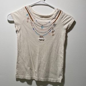Fashionista! Trendy boho graphic tee from with necklace print & tassels, Size 8